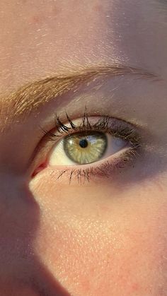 #green #eyes #sagegreen #sage #greeneyemakeup Icy Green Eyes, Golden Green Eyes, Green Eyes Blonde, Hazel Eyes Green, Eye Green, Green Eyed Girl, Aesthetic Green Eyes