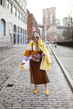 Yellow Loafers Outfit, Blair Adiebee, Yellow Fall Outfits, Yellow Loafers, Stripes Outfit, Clothes For Winter, Outfits Skirts, Blair Eadie, Fall Skirt