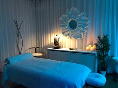 Blue Massage Room, Classic Living Room Decor, Facial Room, Beauty Therapy Room