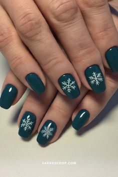 35+ Dark Teal Nail Ideas | Sarah Scoop Teal Matte Nails