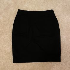 Never Used Chic Fitted Mini Skirt By H&m, Hm Skirt, Black Pencil, Really Cute Outfits, H&m, Womens Skirt, Cute Outfits, Size 6, Skirt