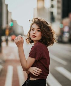 Chin Length, Hairstyles For, Model Pose, Short Wavy Hair, Portrait Photography Poses, Photography Poses Women, Curly Hair Cuts, Short Curly Hair, Curly Hairstyles