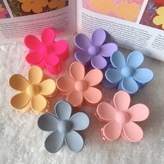 Shop the cutest and trendiest hair claw clip. 12 or 7 pcs set, on SALE now. Satisfaction Guaranteed & Worldwide Shipping. Proud member of 1% for the Planet. Cute Hair Clips Aesthetic, Cute Hair Accessories Aesthetic, Claw Clips Aesthetic, Flower Claw Clips, Preppy Accessories, Flower Hair Claw, Xmas Wishes, Hair Accessories Clips, Claw Hair Clips