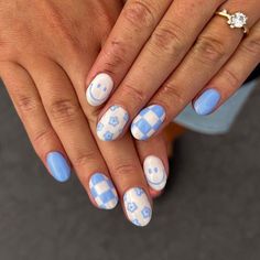 Best blue summer nails to rock now. Get inspired with tese art of fun blue nails for breezy beach summer manicures, Blue Summer Nails, Checkered Nails, Blue And White Nails, Nails Yellow, Edgy Nails, Summery Nails