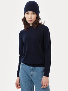 Women's Cashmere $99 Hat & Sweater Set Navy - Gobi Cashmere Studio Shots, Cashmere Hat, Basic Sweaters, Winter Chic, Womens Cashmere, Women's Beanie, You Dream, Sweater Set, Mode Vintage