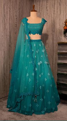 Mothers Passing, Abla Work, Bridal Lehenga Designs, Long Frock Designs, Simple Lehenga, Half Saree Lehenga, Long Gown Design, Wedding Lehenga Designs, Simple Frocks