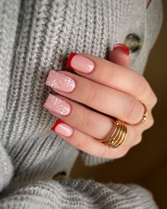 Classy Winter Nails, Red French Tips, Christmas Snowflakes Nails, Christmas Manicure, Red Christmas Nails, Red French, Square Nail Designs, Snowflake Nails, 2023 Trends