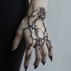 Cool Hand Tattoos Detailed Tattoo Designs Hand Tattoos Inspiration, Barbed Wire Tattoos, Tattoos Inspiration, Fairies Dancing, Spine Tattoos For Women, Detailed Tattoo, Spine Tattoos, World Of Fantasy, Dark Tattoo