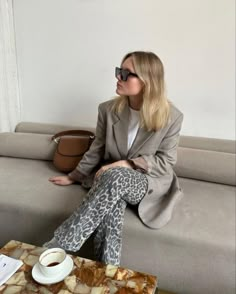 Ootd Leggings, Minimal Style Outfits, Leopard Outfits, Leopard Jeans, Animal Print Outfits, Cool Girl Style, Corporate Fashion, Fashion Days, Causual Outfits