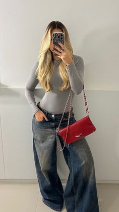 outifs aesthetic
blogueiras
aesthetic perfeito
roupas estilosas Outfits Con Jeans, Mesh Fashion, Looks Party, Looks Street Style, Streetwear Fashion Women, Outfit Inspo Fall, Looks Style, Night Outfits, Fashion Killa