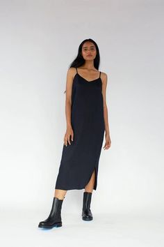 Easy Slip Dress in Black - Veneka-Sustainable-Ethical-Dresses-Neu Nomads Drop Ship Black Slip Dress Petite, Black Flowy Slip Dress, Minimalist Fashion Chic, Boyfriend Shirt Dress, Minimalist Chic, Lounge Dress, French Seam, Boyfriend Shirt, Silk Slip