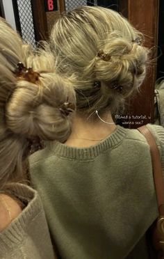 Hairstyles For Fall 2024, Cute No Heat Hairstyles, Mid Length Hairstyles Updo, Heartless Hairstyles, Fun Hair Styles, Cool Hair Styles, Curly Hairstyles For Round Faces, Messy Chic, Venus Of Willendorf