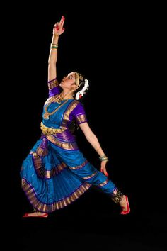 Arangetram Photoshoot, Bharathanatyam Costumes, Bharatnatyam Dress, Masculine Women Fashion, Indian Dances, Bharathanatyam Dance, Telugu Culture, Antic Jewellery, Bharatanatyam Costume