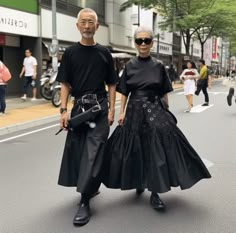 Dark Japanese Street Fashion, Japanese Mens Fashion, Black Clothes, Japanese Street, Japanese Streetwear, Fashion Project, J Fashion