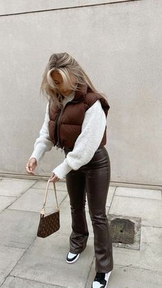 Cold Outfits, Causual Outfits, Streetwear Fashion Women, Casual Winter Outfits, Outfit Inspo Fall, Mode Inspiration, Winter Fashion Outfits, Streetwear Outfit, Puffer Vest