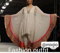 Pakistan Fashion Week, Bear Sweater, Hippy Chic, Pakistan Fashion, Sleeves Designs For Dresses, Kurta Designs Women, Stylish Party Dresses