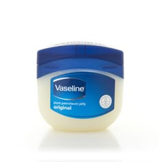 Things With White Background, Things To Get For Christmas, Koleksi Makeup, Vaseline Uses, Vaseline Beauty Tips, Face Mask For Blackheads, Overnight Beauty, Skin Care Product, Petroleum Jelly