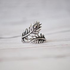 Gem Rings, Feather Ring Silver, Shiva Songs, Large Feathers, Jewelry Nature, Feather Ring, Feather Jewelry, Leaf Ring