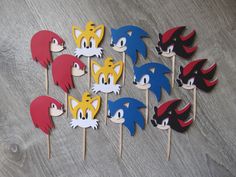 sonic the hedgehog cupcake toppers with toothpicks