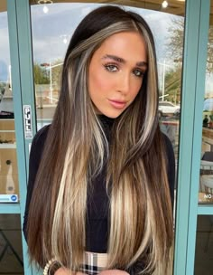 2 Tone Hair Color, Two Tone Hair Color, 2 Tone Hair, Blonde Peekaboo Highlights, Caramel Blonde Hair, Two Tone Hair, Black Hair With Highlights, Gorgeous Hair Color, Blending Gray Hair