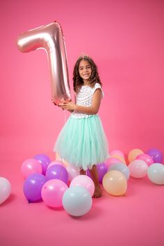 Sixth Birthday Photoshoot Ideas, Birthday Photoshoot Kids, 7th Birthday Photoshoot Ideas, Birthday Photoshoot 5 Year, Kids Birthday Photoshoot, Girl 5th Birthday Photoshooting Ideas, 6th Birthday Girl Photoshooting