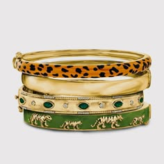 Cute Bangles, Gold Bangles Aesthetic, Gold Maximalist Jewelry, Gold Bangle Stack, Colorful Gold Jewelry, Vintage Bracelets Gold, Cartier Stacked Bracelets, Gold Bracelet Stacks, Bengal Bracelets