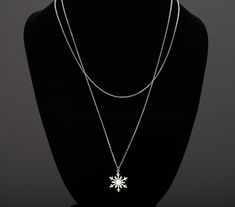 A great wear during the winter Holidays season, this simplistic and classic double layer all sterling silver snowflake necklace features. 1. top layer: a plain chain that helps define your neck line; this is also a place that you can hang other optional personalized charms. Please visit my Addon section or message me for availability and pricing. 2. bottom layer, a longer chain with a finely detailed sterling silver snowflake charm (20mm) 3. each layer has a dainty yet sturdy sterling silver cab Winter Wedding Jewelry, Engraved Locket, Snowflake Necklace, Wedding Bridesmaid Jewelry, Oval Locket, Jewelry Bridesmaid, Memorial Necklace, Jewelry Card, Christmas Snowflakes