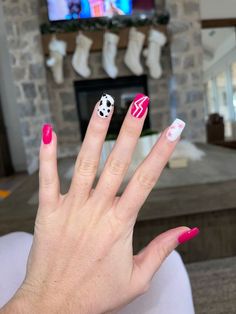 Country Nails Design Pink, Western Pink Nails, Lightening Bolt Nail Design, Western Valentine Nails, Pink And Cow Print Nails, Hot Pink Cow Print Nails, Pink Western Nails, Nails Acrylic Coffin Summer, Nail Art Kit Tools