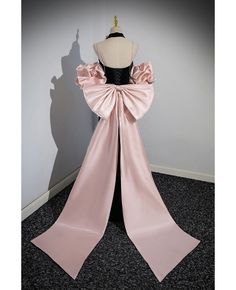 Get 10% off now! Buy very simple long black pink bow train prom dress with spaghetti straps at cheap price online. Free stable shipping and pro custom service since 2009. Prom Dress With Train, Fishtail Dress, Annual Meeting, Performance Dresses, Women's Evening Dresses, Performance Wear, Plus Size Dress, Dress With Bow, Pink Bow