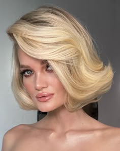 70+ Hottest Bridesmaid Hairstyles For 2023 + Tips & Advice ❤ bridesmaid hairstyles volume wavy blonde bob alexandra_poslavskaya #weddingforward #wedding #bride #bridesmaidhairstyles #weddinghair Brunettes With Blonde Highlights, Brunette With Blonde Highlights, Spring Hair Color Trends, Soft Gamine, Spring Hair Color, Short Straight Hair