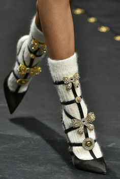 Socks And Heels Runway, Bags Runway, Fashion Runway Aesthetic, Inspiration Fashion Design, High Fashion Heels, Heels With Socks, High Fashion Aesthetic, Runway Heels