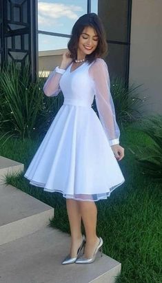 Confirmation Dresses White, Confirmation Dresses, Lace Dress Classy, Short Wedding Gowns, Dress Peplum, Simple Frocks, Stylish Short Dresses, Cute Prom Dresses