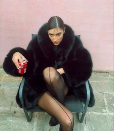 Mode Dope, Stile Kylie Jenner, Riot Grrrl, Monica Bellucci, Fall Fits, How To Pose, Mode Vintage