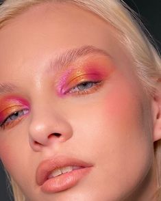 Rainbow Eye Makeup, Artsy Makeup, Yellow Makeup, Rainbow Makeup, Fall Makeup Looks, Ethereal Makeup