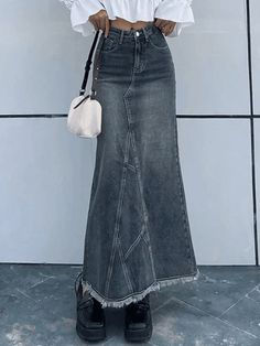 Back Slit Patchwork Long Denim Skirt - AnotherChill Retro Chic Fashion, Patchwork Denim Skirt, Stretch Denim Skirt, Stile Hijab, Street Y2k, Denim Outfits, Maxi Rok, Denim Maxi Dress, Long Denim Skirt