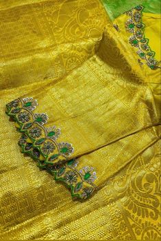 Magam Cutwork Designs, Maggam Cutwork Blouse Designs, Simple Blouse Work Designs, Simple Work Blouse Designs, Embroidery Work Blouse, Blouse Works, Blouse Designs High Neck, Bridal Blouses, Best Blouse Designs