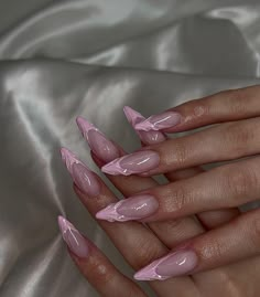 Maquillage On Fleek, Pointy Nails, Classy Acrylic Nails, Almond Acrylic Nails, Acrylic Nails Coffin Short, Pink Nail, Pink Acrylic Nails, Classy Nails, Funky Nails