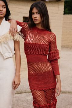 Completely hand-woven design, mock neck with contrasting points such as mesh and popcorn, to create unique effects on the silhouette. with various crochet techniques in perle cotton thread. Happy Clothes, Perle Cotton, Heel Accessories, Crochet Maxi Dress, Crochet Maxi, Dresses By Length, 2024 Vision, Crochet Techniques, Party Girls