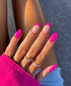 50+ Amazing Barbie Nails You Need To Try! - The Pink Brunette Barbie Inspired Hair, Fun Pink Nails, Pink Girly Nails, Summer Pink Nails, Nail Polish Ideas Easy, Island Nails, Pink Brunette, Barbie Nails