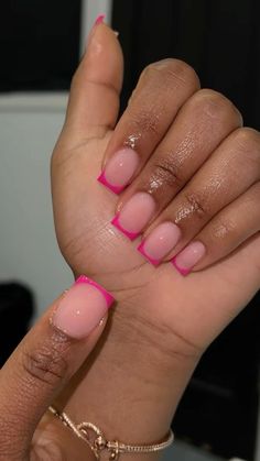 Short Frenchies Nails, Pink Frenchies Nails, Pink Nails French Tip, Birthday Nail Set Ideas, Frenchies Nails, Pink Frenchies, Nails Back To School, Pink French Tips, Nails Art Ideas