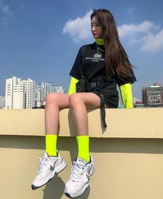 Goth Outfit, Taiping, Neon Outfits, Festival Looks, Green Outfit, Mode Inspo, Edgy Outfits, Korean Street Fashion, Korean Outfits