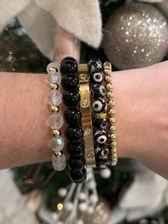 This classic black bracelet will become a staple of your accessory wardrobe. Crafted from sleek black beads, it's subtle and stylish, perfect for everyday wear. Hoc-winter Hoc Winter, Black Bracelet, Black Bracelets, Black Beads, Classic Black, Everyday Wear, How To Become, Sleek, Bracelet