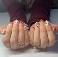 Fun Halloween Nails, Pumpkin Sweater, Simple Fall Nails, Halloween Acrylic Nails, Floral Pumpkin, Fall Gel Nails, Cute Nails For Fall, Simple Gel Nails, Summery Nails