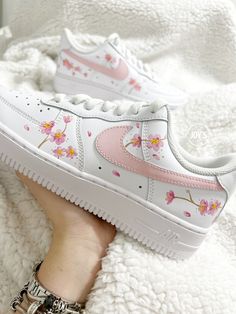 Paint For Shoes, Air Force 1 Sneakers, Custom Shoes Diy, Nike Design, Nike Shoes Girls, Nike Fashion Shoes, Pretty Shoes Sneakers