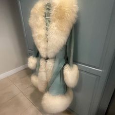 This Is A Very Unique Vintage Lilli Ann Coat In Near Perfect Condition. Teal Suede And Shearling. Leather Is A Hair Stiff Runs A Hair Small Has Belt Tie Waist Lilli Ann Coat, Lilli Ann, Princess Coat, Belt Tie, Unique Vintage, Color Blue, Jackets For Women, London, Hair