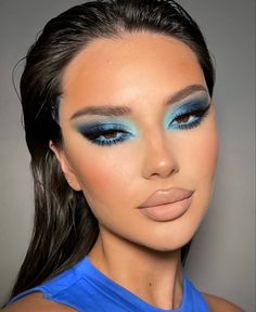 Smokey Blue Eye Makeup, Royal Blue Makeup Looks, Competition Makeup, Makeup Ojos, Blue Smokey Eye, Eye Makeup Designs