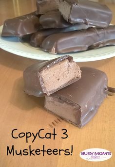 two plates with pieces of chocolate on them and the words copycat 3 muskers