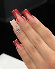 Short Nails Acrylic Red, Red And Silver Christmas Nails, Nails For Winter 2023, Silver Christmas Nails, Red And Silver Christmas, Red And Silver Nails, Cute Red Nails, Nails For Winter, Dance Nails