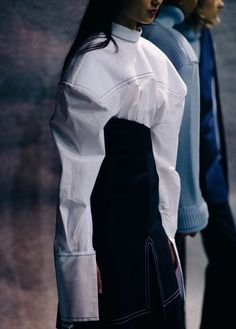 Clothing Details, Fall Winter 2016, Fall 2016, Fashion Details, Costume Design, 90s Fashion, White Shirt, Shirt Style