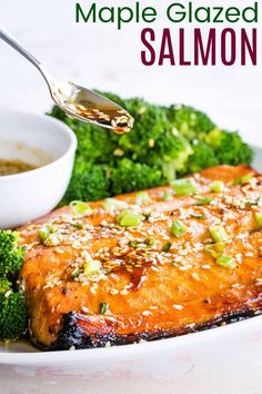 Broiling gets this juicy Maple Glazed Salmon perfectly seared outside while locking in all the flavors of a sweet-savory Asian-inspired marinade. It’s an easy salmon dinner that you can make any night of the week! Swap tamari for soy sauce to make it gluten-free. | maple salmon recipes | broiled salmon recipes | how to make salmon in the oven | salmon recipes broiled | salmon with maple glaze | glazed salmon recipes baked | salmon with glaze recipe | salmon dinner recipes | salmon dinner ideas Salmon Cupcakes, Heart Healthy Recipes Breakfast, Quick Evening Meals, Broiled Salmon Recipes, Heart Healthy Recipes Easy, Zone Diet Recipes, Chips Recipes, Maple Glazed Salmon, Kale Chip Recipes